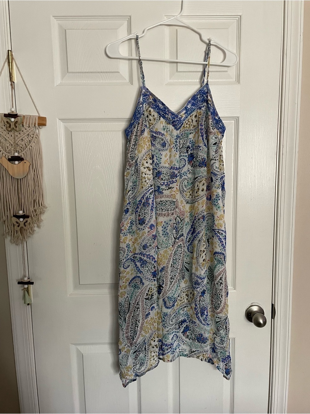 Lucky Brand Women’s size Medium Lightweight Blue Paisley Slip Dress